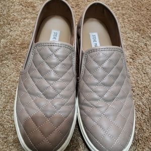 STEVE MADDEN SLIDES SZ 8- gently used-no box